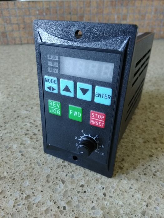 Частотник, перетворювач частоти 0.75-1.5-2.2 кВт 220/3*220Вт