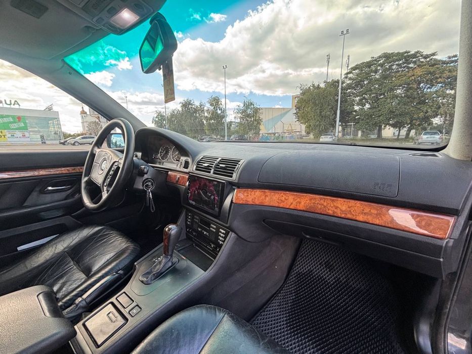 BMW 5 series e39 2,5 Газ/Бензин, АКПП