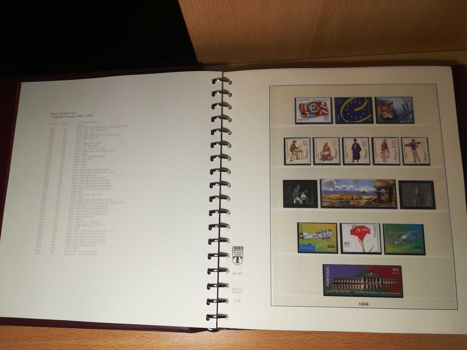 Album e folhas pré-impressas Lindner, de 1999 até 2002, selos e blocos