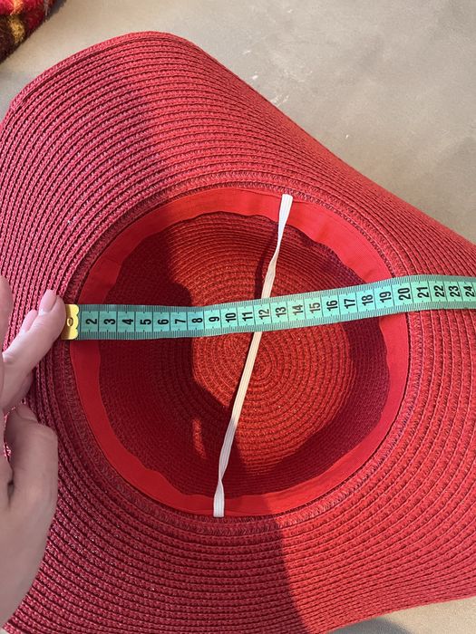 Літній жіночий капелюх