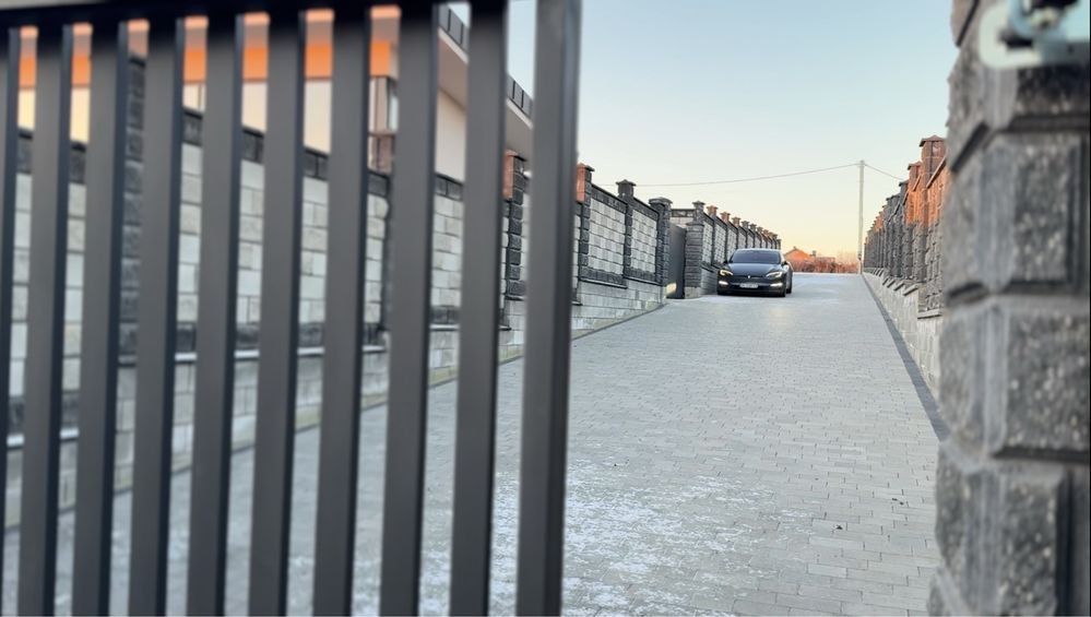 Класний 4к будинок в тихому районі!