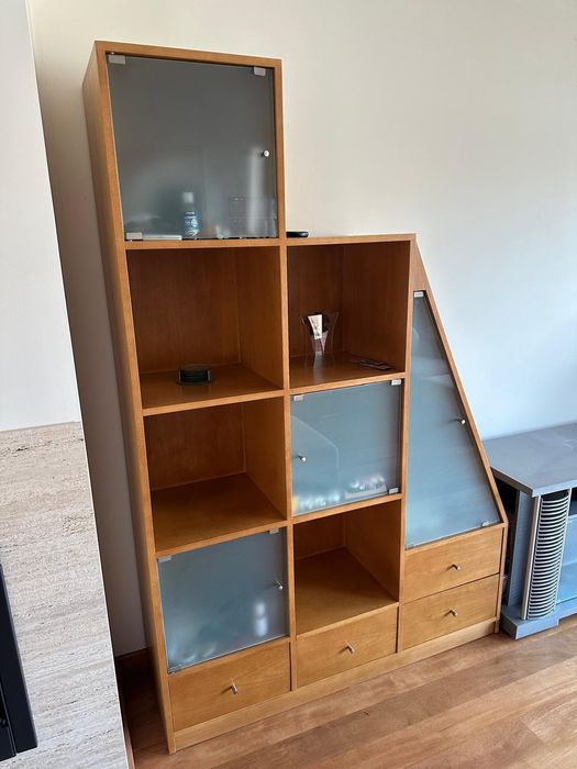 Móvel Estante com gavetas