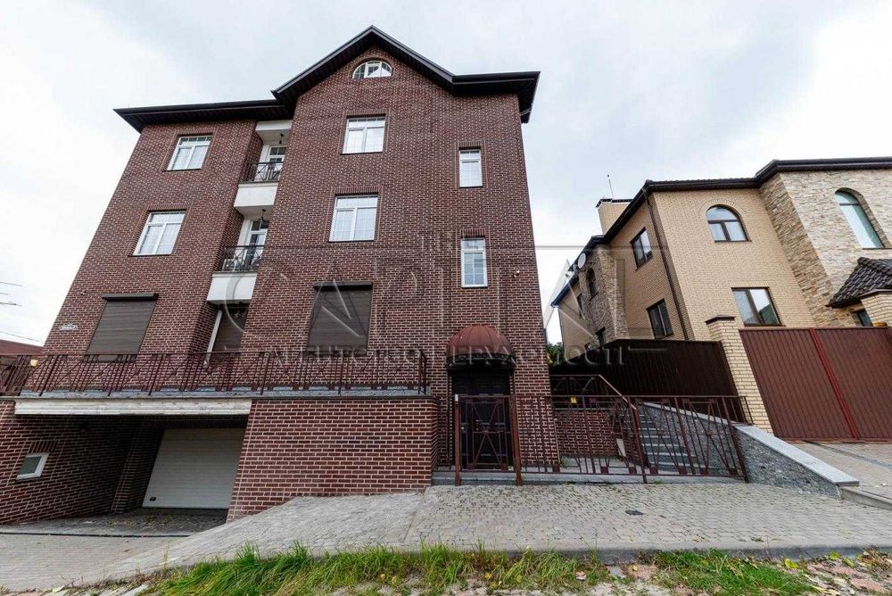 Оренда окремої будівлі на Печерську