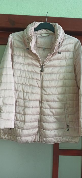 Куртка демисезонная.
