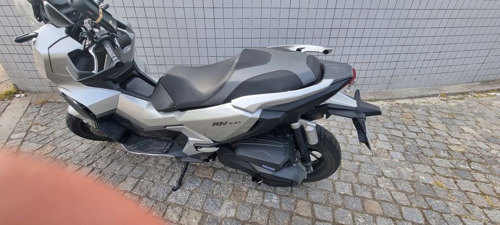 Scooter Honda ADV 350