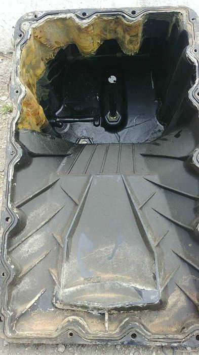 Продам поддон на Mercedes Vario 614 4.3 tdi