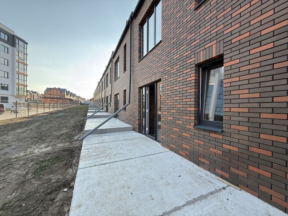 Продаж таунхауса ( ближні Зарванці)