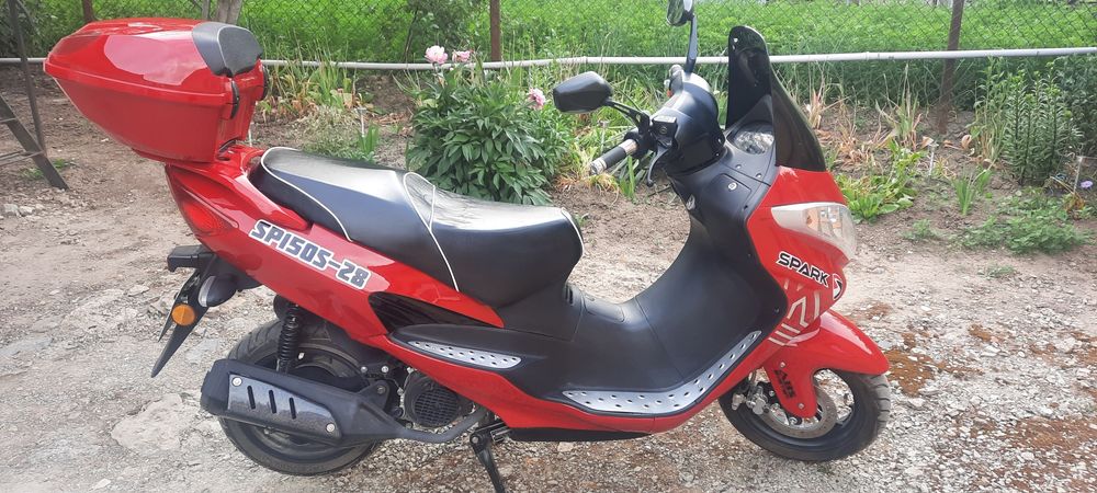 Продам скутер spark sp150s-28