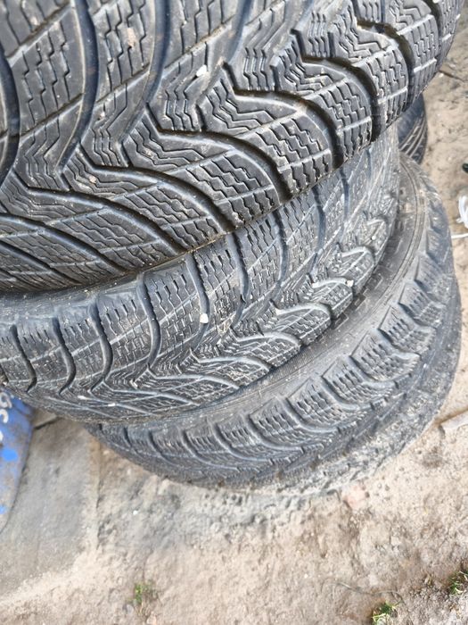 Opony zimowe r16 215/65