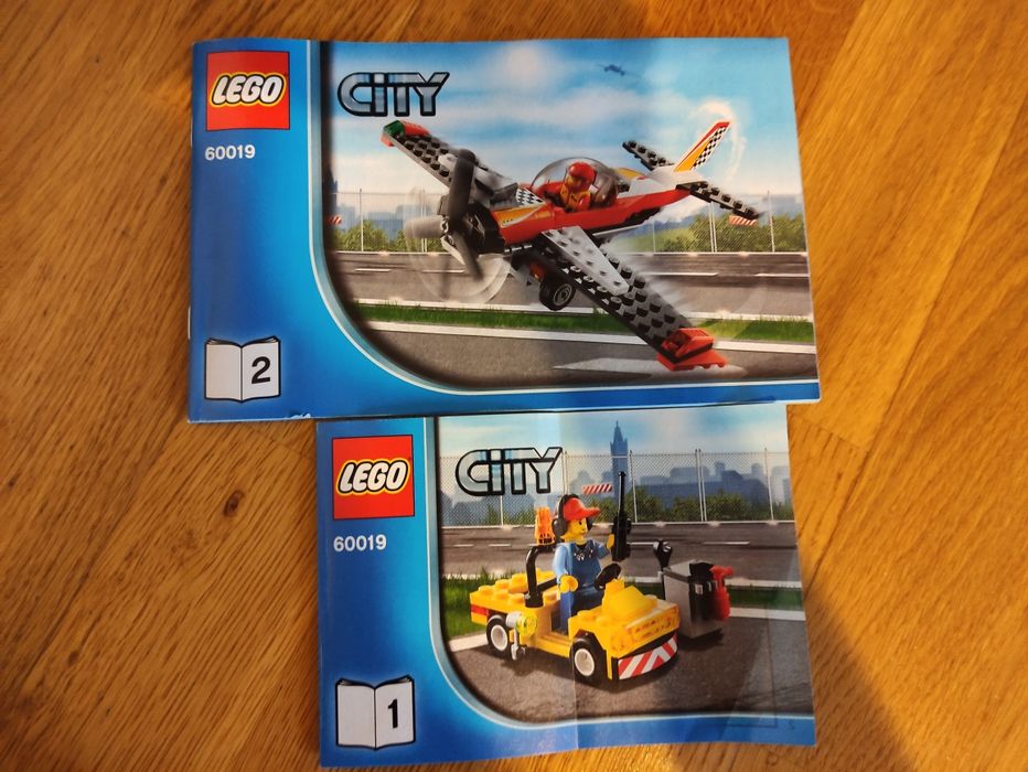 Lego city samolot 60019