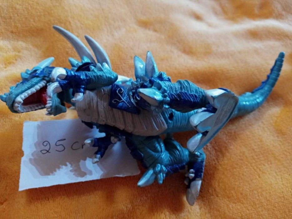 6 dinossauros varios tamanhos como novos