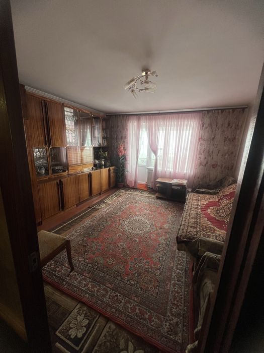 Продам 3 кімнатну квартиру в центрі міста