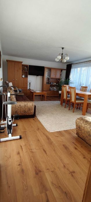 Wynajmę dom 85m2 z garażem.