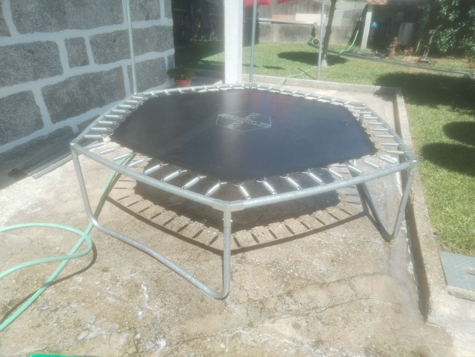 Trampolim  impermeável
