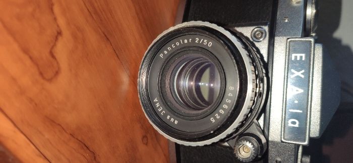 Aparat fotograficzny EXA 1a+ lampa zestaw