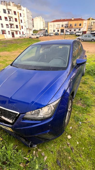 SEAT Ibiza 1.0 Style 2017 | 130.000 km | Gasolina | Batida frontal