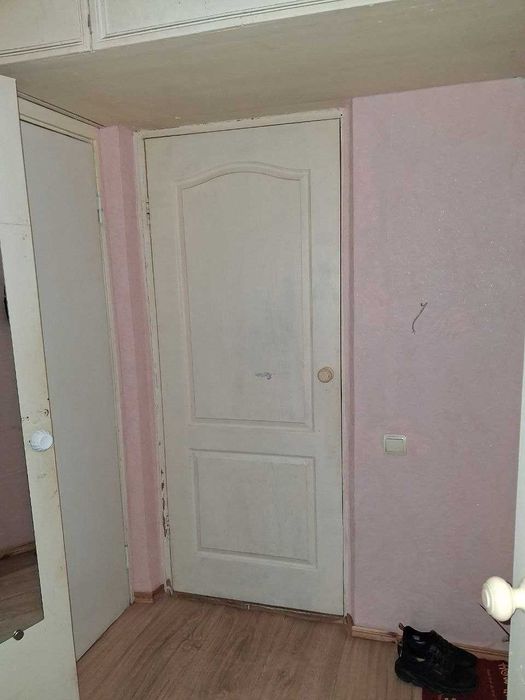 Продам 1-кімнатну на Райдужному масиві Райдужна 13в