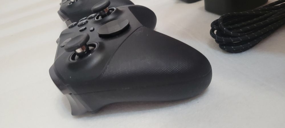 Беспроводной геймпад Microsoft Xbox Elite Wireless Controller Series 2