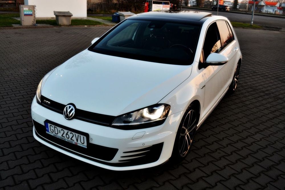Volkswagen Golf GTD Panorama Radar Ksenon Kamera Dynaudio