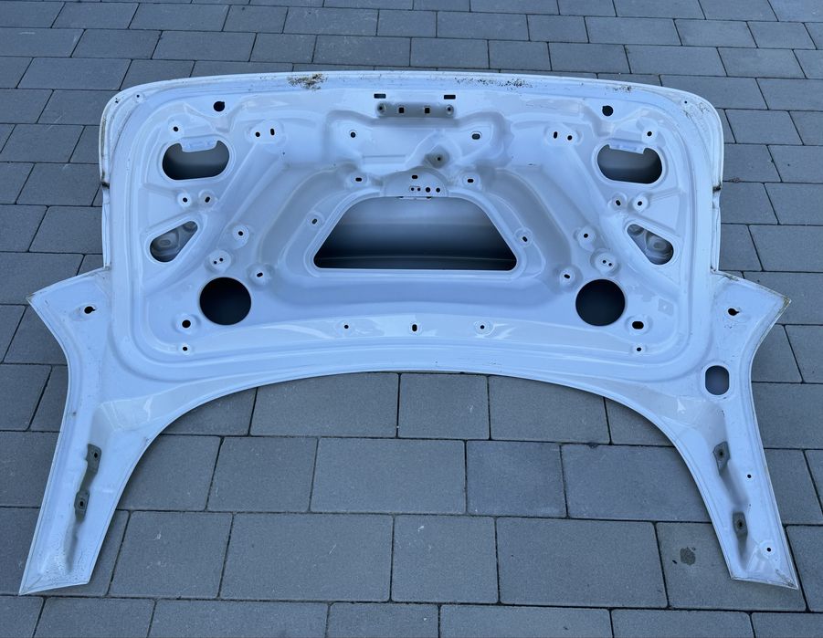 Tesla Model 3 кришка багажника
