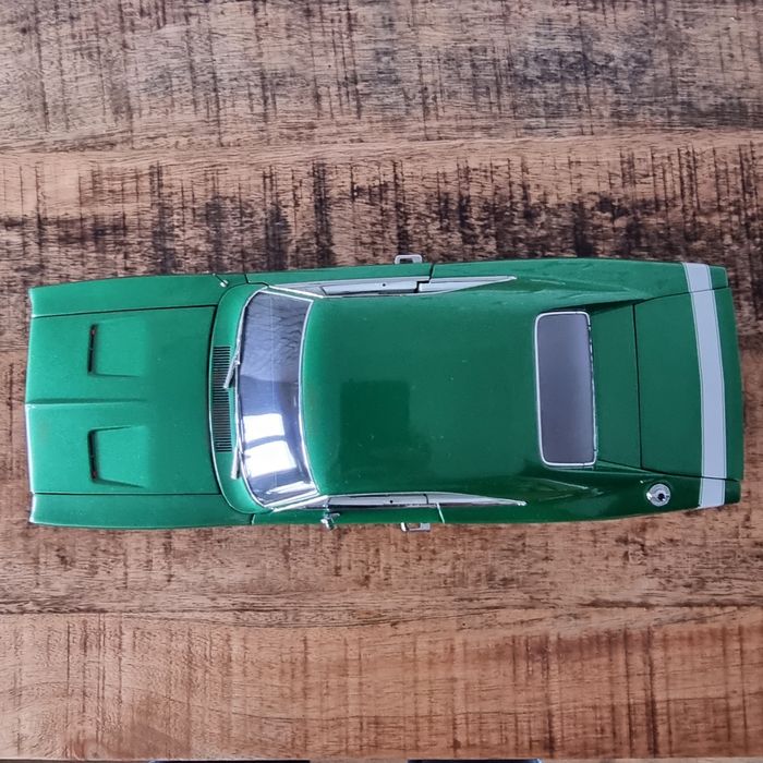 Dodge Charger 69 American Muscle Authentics 1:18