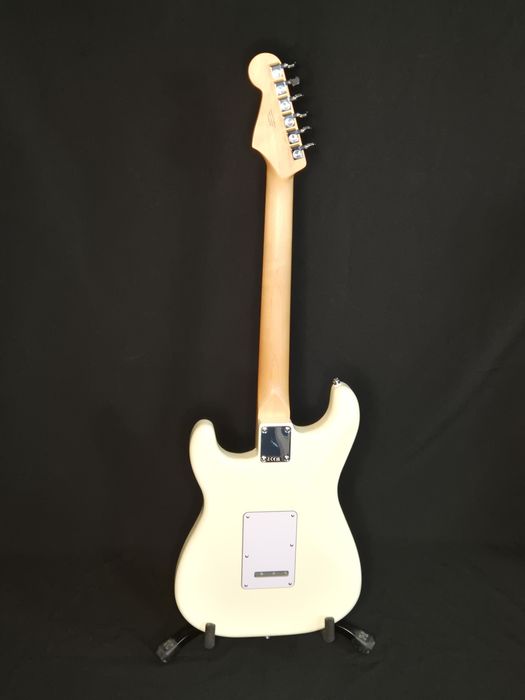 Fender Standard Strat
