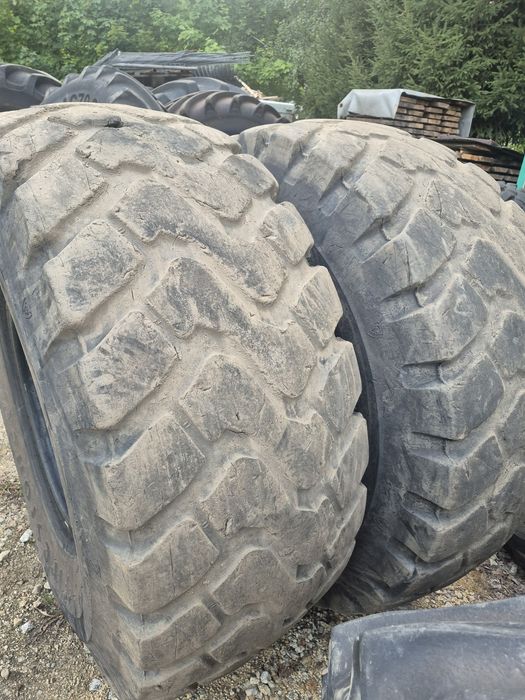 Opony 23,5 R25 firestone.