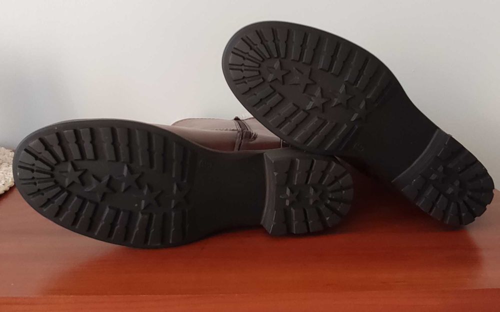 botki , kozaki zimowe,  Nowe /rozmiar  buta 39/ Graceland