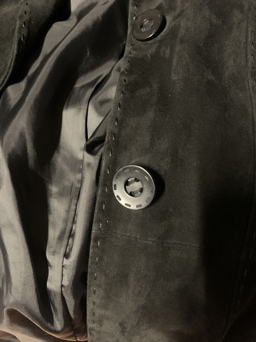 Жіночий замшевий плащ. Італія.