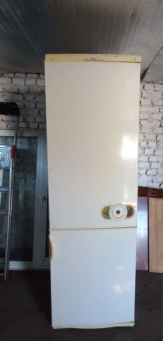 Холодильник Snaige
