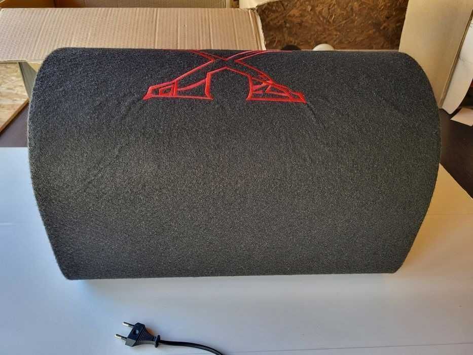 Активный сабвуфер. Акустика. Колонка. Встроенный усилитель звука.