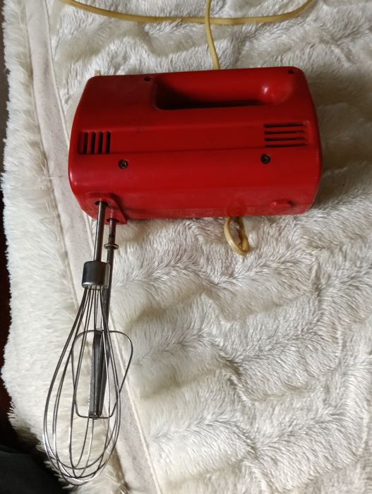 Міксер «Рось» Тістомес