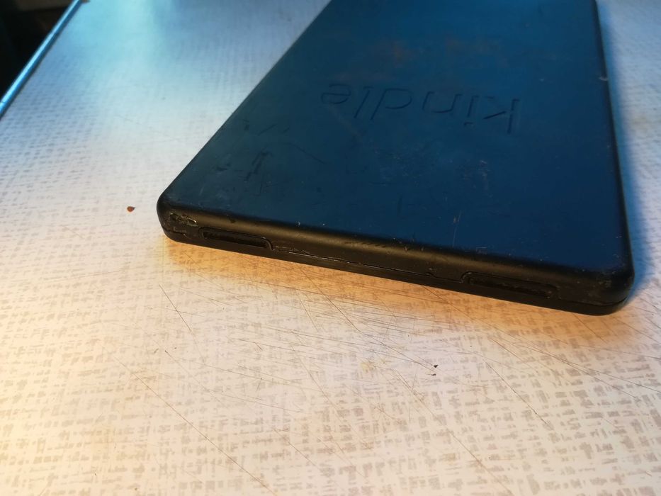 Планшет   Kindle Amazon D01400  не рабочий  7" дюймов