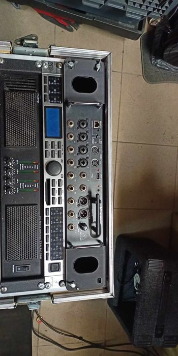 Uchwyt uszy Behringer Midas SD8 XR12 MR12 Rack 19" lico