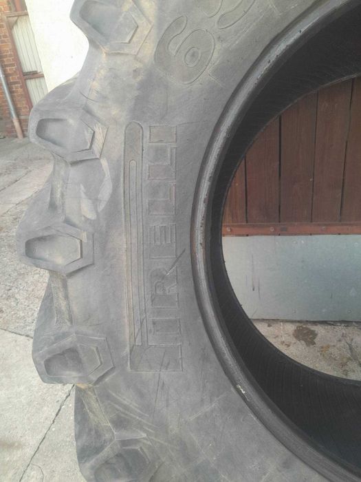 Sprzedam opony rolnicze 650 65 R38 PIRELLI