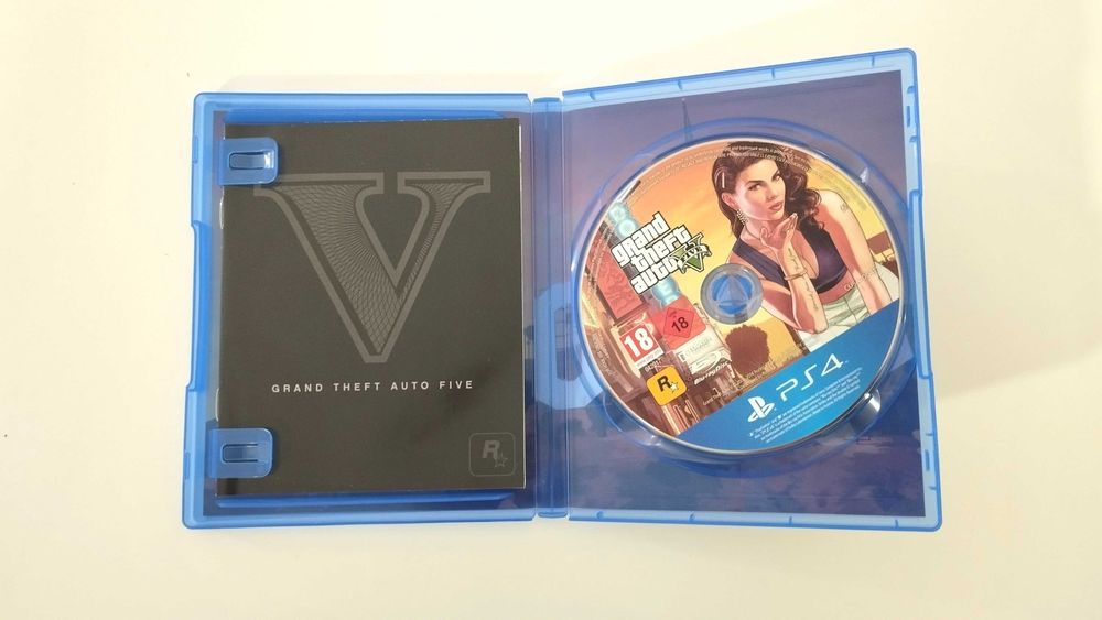 PS4 - GTA 5 - Completo com Manuais + Mapa (Raridade)