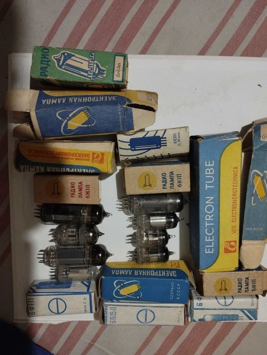 Шнур сетевой питания к системнику.Радиолампы СССР..