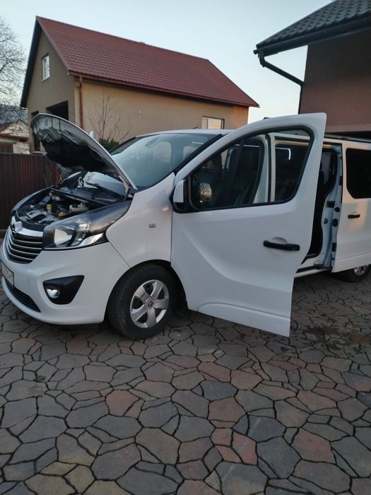 Opel vivaro 2015