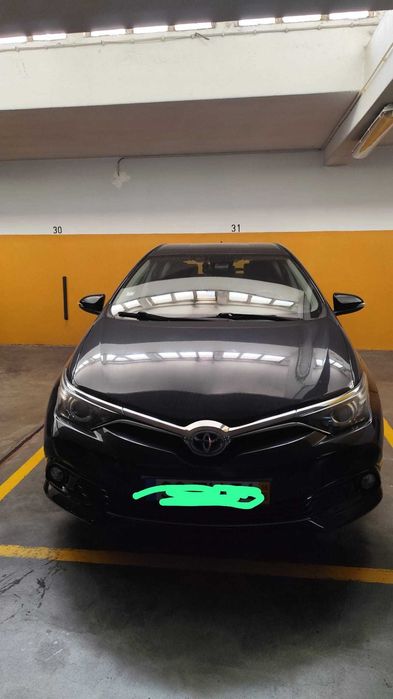 Toyota Auris 1.8 HSD ACTIVE — photo 2