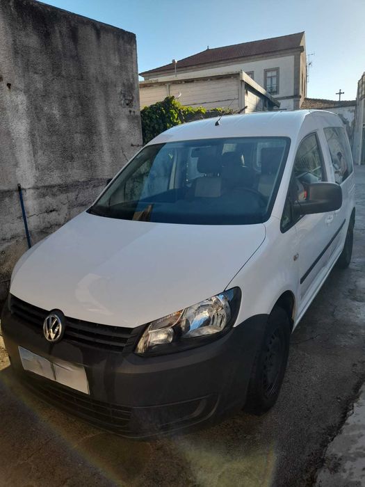 VW Caddy 1.6 TDI adaptada para transporte de pessoas com mobilidade reduzida — photo 5