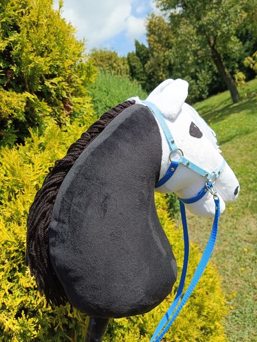 Czarny konik hobby horse