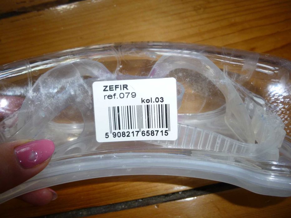 Zestaw plażowy dla dziewczynki , koło, ręcznik, okulary