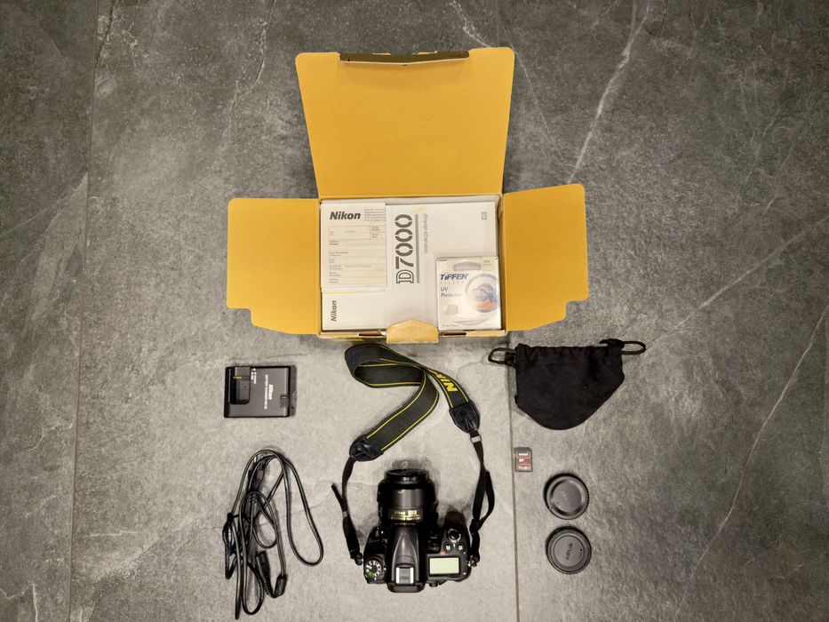 Nikon d7000 + Nikkor 35mm 1.8G