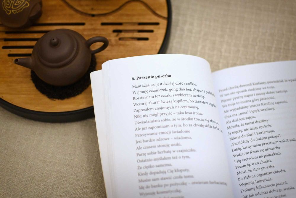 Książka „Rymowane historie herbaciane oraz miniatury”