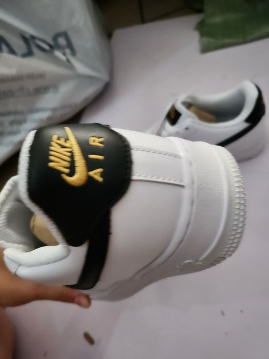 Nike Air Force 1 '07 białe sneakersy damskie 36
