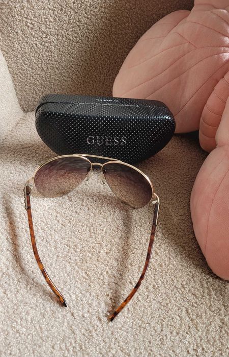 Okulary przeciwsłoneczne panterka Guess GUT329 Gld-43+etui