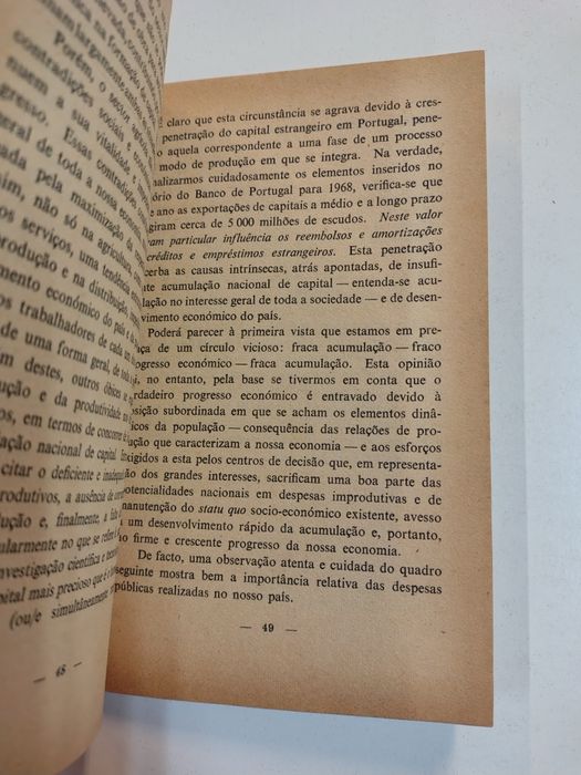 Portugal através de alguns números, de Blasco H. Fernandes
