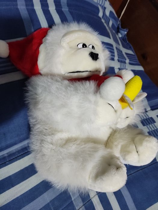 Peluche cor branca e vermelha