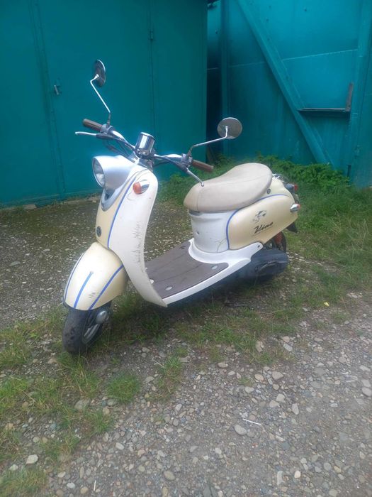 Скутер  Yamaha Vino2005рік