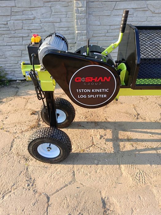Wynajem łuparka kinetyczna do drewna moc 15 ton 5m3 w 1h